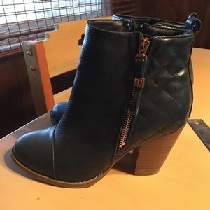 Heeled booties